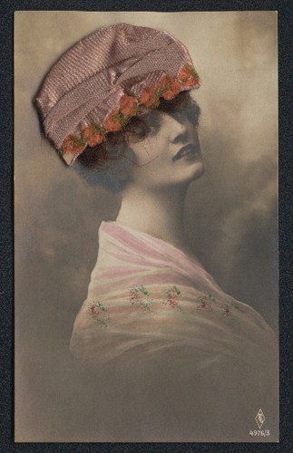 Cartolina con capelli veri