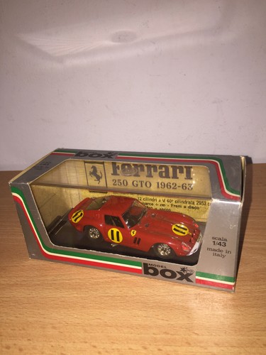 Model box ferrari gto - model,