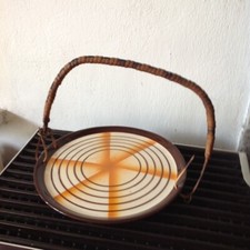 Piatto in ceramica a decoro