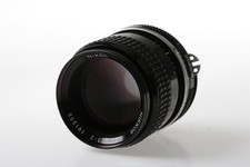 Nikon 85mm ai snr - f/2.0,
