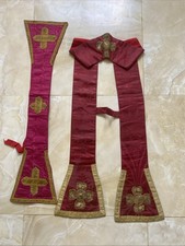 Pistola e manipolo antico colore rosso