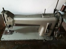 Macchina da cucire necchi