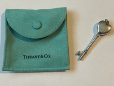 Ciondolo medaglione chiave del