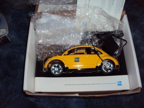 Volkswagen gialla bug - vw,