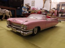 Maisto Collectible 1959 Cadillac Eldorado Biarritz 1/18 Scale Pink Metal Car Toy