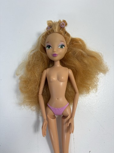 Bambola flora winx club 2012 - bambola,
