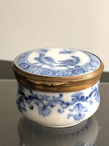 Saint cloud porcelain snuff - porcelain,