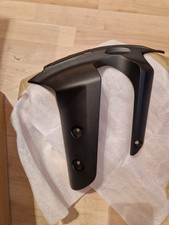 Supporto parafango sinistro