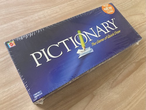 Pictionary family party - party, draw