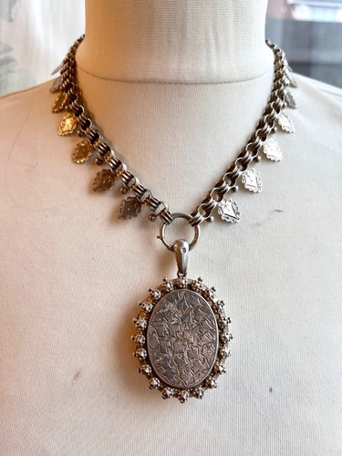 Collana antica epoca