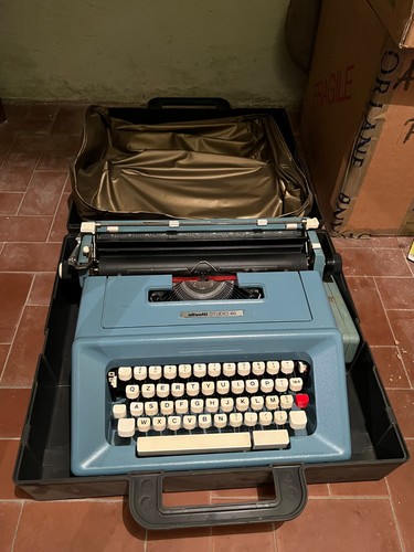 Macchina scrivere olivetti - scrivere,
