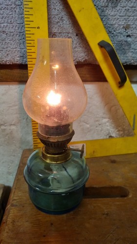 Antica lampada appoggio a - da,