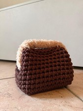 Borse da donna lavorate a