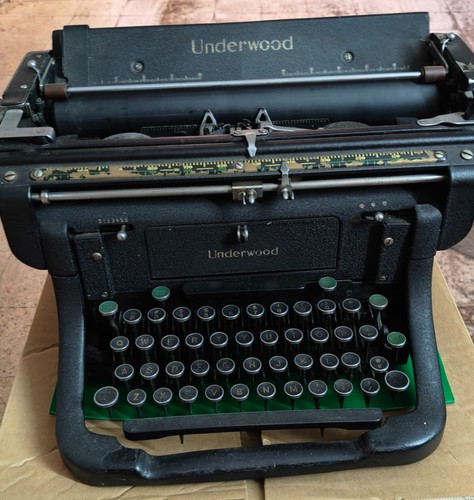 Macchina per scrivere - , da