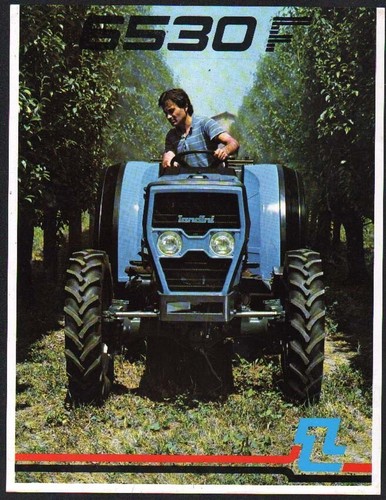 Foglietto brochure trattore