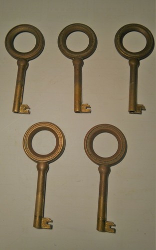 Vintage chiavi ottone - in,