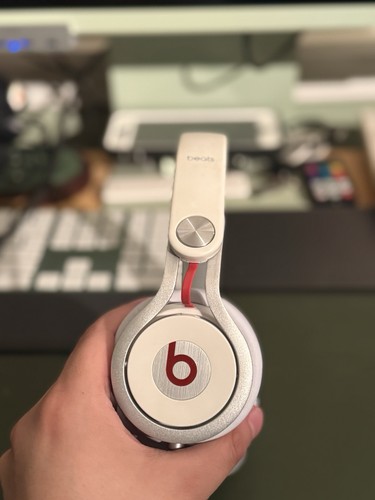 Beats dre mixr - by,