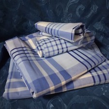 UN COMPLETO LENZUOLO in cotone ,1 piazza con due federe