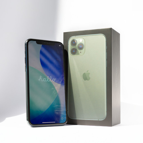 Apple iphone pro - apple, a2215