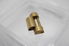 Maglia oro di medie dimensioni