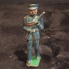 Antico soldatino giocattolo