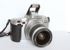 Minolta Dynax 404si + obiettivo 28-80 mm fotocamera rullino  funzionante testata