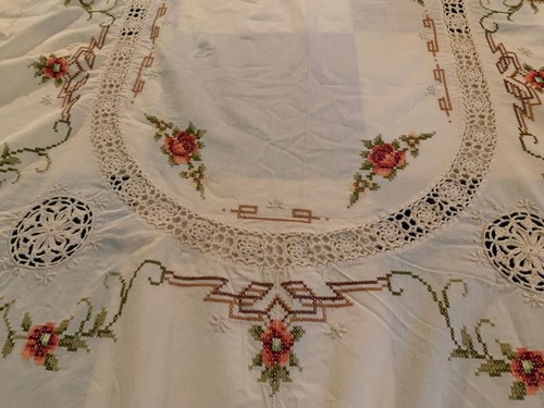 Tovaglia vintage ricamata