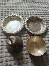 Meoni vintage 6 due Piccoli Vassoi, Un Contenitore Con Coperchio Peltro