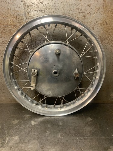 Motoguzzi roue arriere - v7,