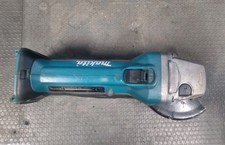 Makita BGA452Z 18V