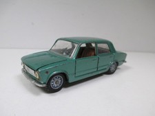 FIAT 124 Vert Green Grun par MEBETOYS A16 / A 16 Made in Italy au 1/43