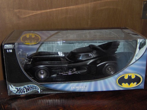 Batmobile hot wheels - hot, 1/18
