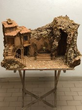 Presepe napoletano artigianale con fontana, tutto illuminato 80 L 40 P  50 H cm 