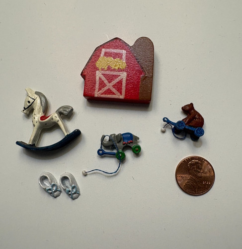 Lotto giocattoli miniature