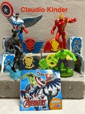 Kinder Gransorpresa 2025 MARVEL  AVENGERS Set Completo Con Cartine E Accessori