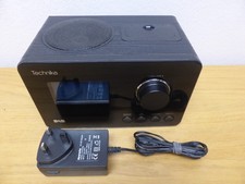 Technika Radio DAB con dock