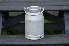 Vecchio lattiera vintage in