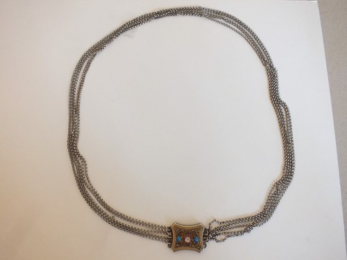 Antico gioiello tradizionale - ,