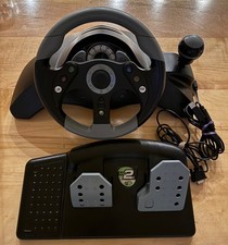 Volante e pedali da corsa Mad