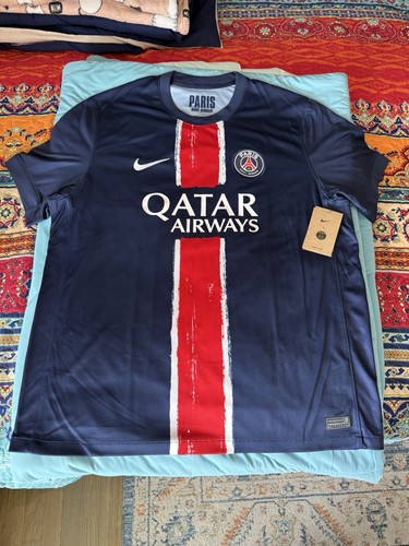 Nike paris saint germain born - paris, saint-germain
