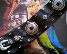 Vasco Rossi cintura gli spari