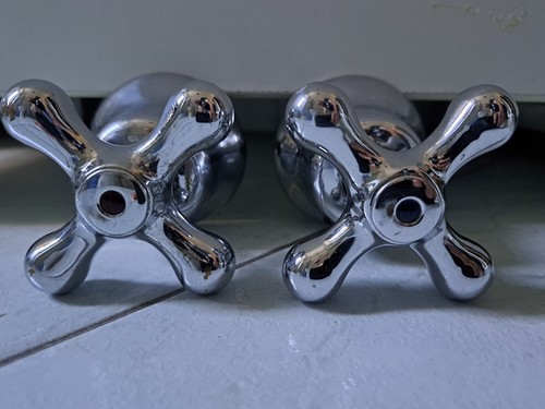 Coppia manopole rubinetti - coppia,