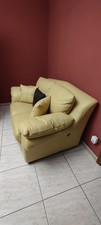 Divano 2 posti seminuovo in pelle prezzo trattabile 