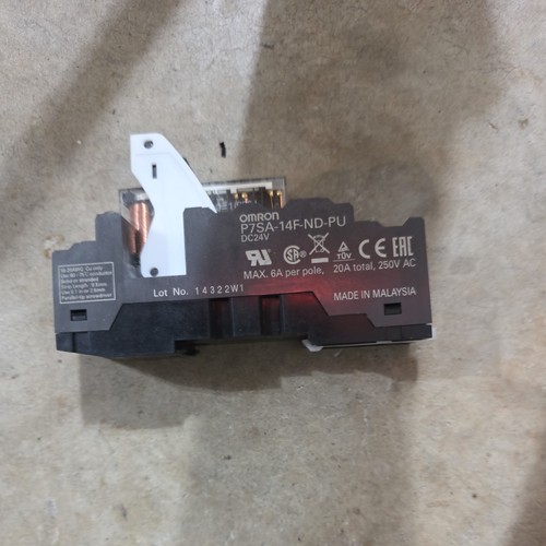 Omron p7sa 14f - omron, base