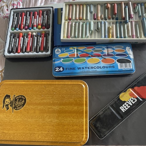 Vintage colour box artists - colour,