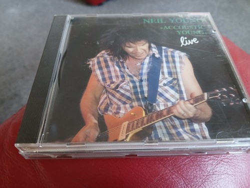 Neil young acoustic - neil, live