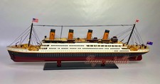Titanic stand model nave