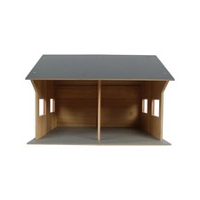KIDS GLOBE, Capannone agricolo
