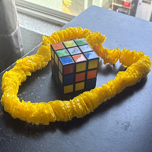 Cubo rubiks con cosa - con,