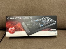 Native Instruments Traktor Kontrol Z1 Interfaccia di Mixaggio DJ USB con Scatola